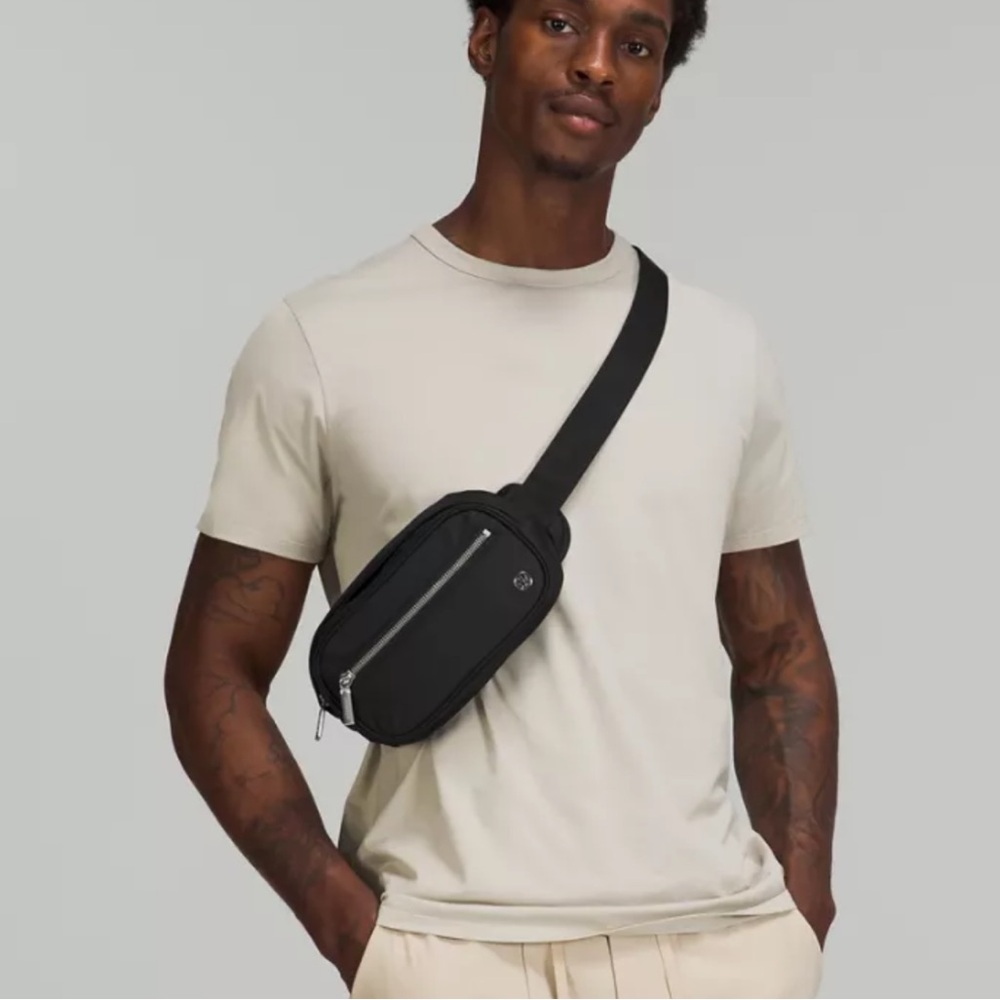 Lululemon Wunderlust Belt Bag - Picture 3 of 8